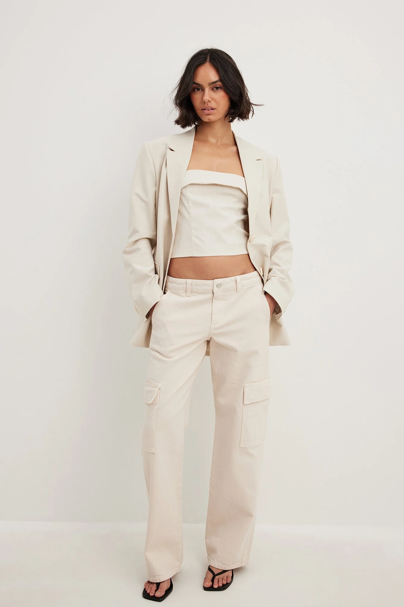 Jeans mit niedriger Taille und Taschendetail