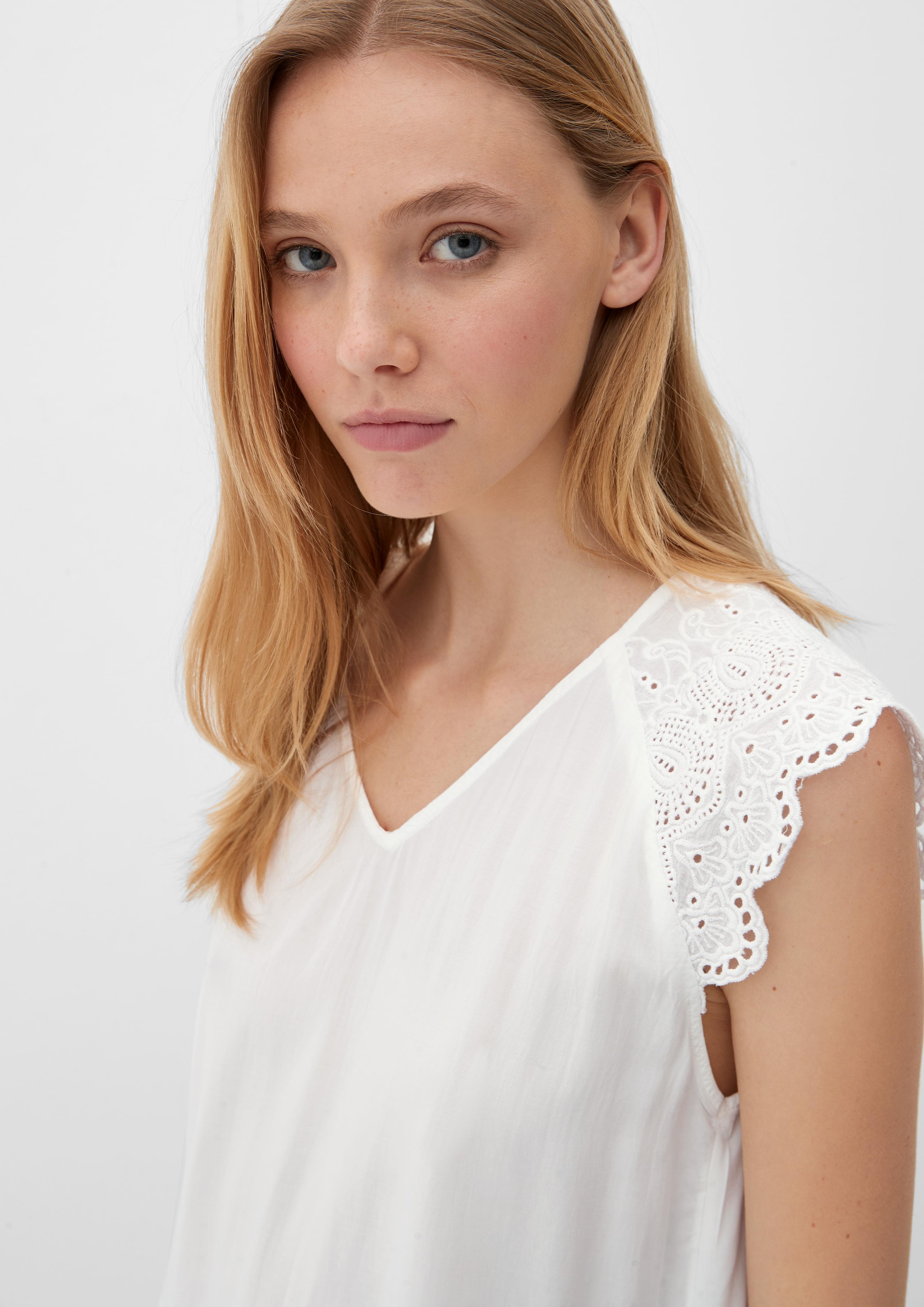 Bluse mit Broderie Anglaise  2132615-0200