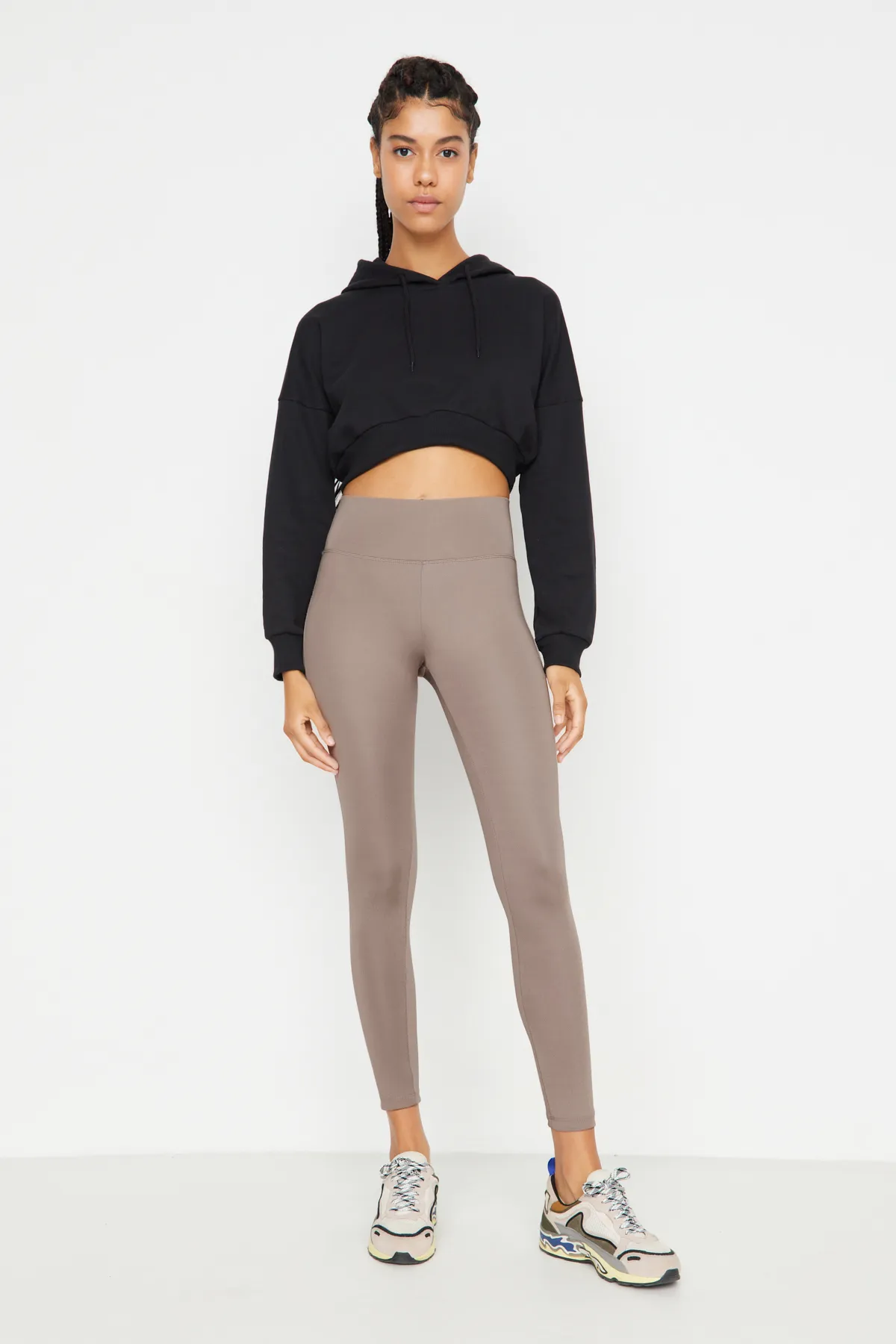 Trendyol Collection  Nerzfarbene, elastische Sport-Leggings mit breiter Taille und extra Erholung in voller Länge, gestrickt, TWOAW21TA0029