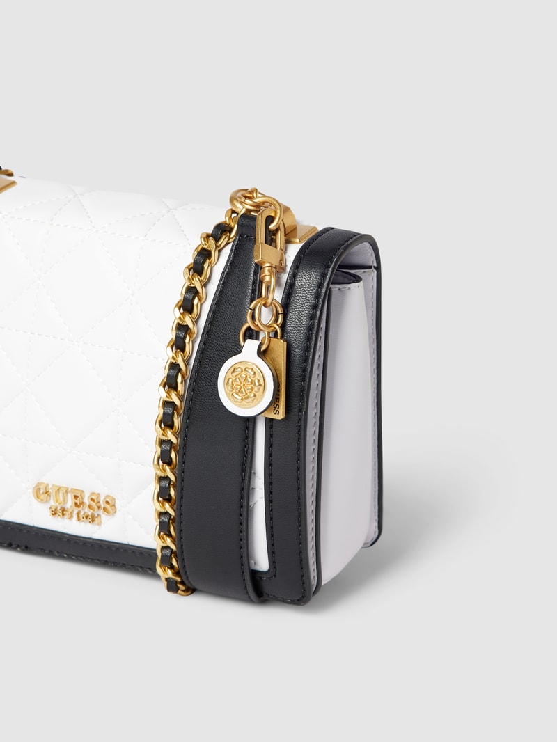 Crossbody Bag in Stepp-Optik Modell 'ABEY' in weiß