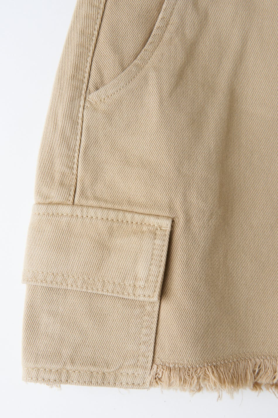 Low cargo denim skirt