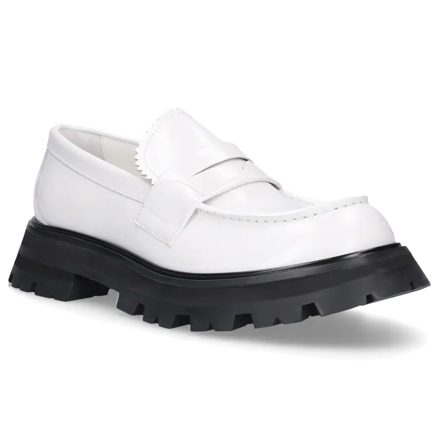 Alexander McQueen - Loafer WANDER Kalbsleder - weiß