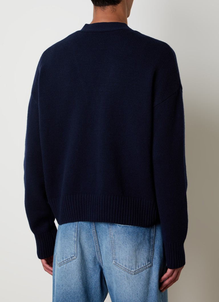 Cardigan elegant tricotat, cu amestec de cașmir și logo-ul AMI Paris.