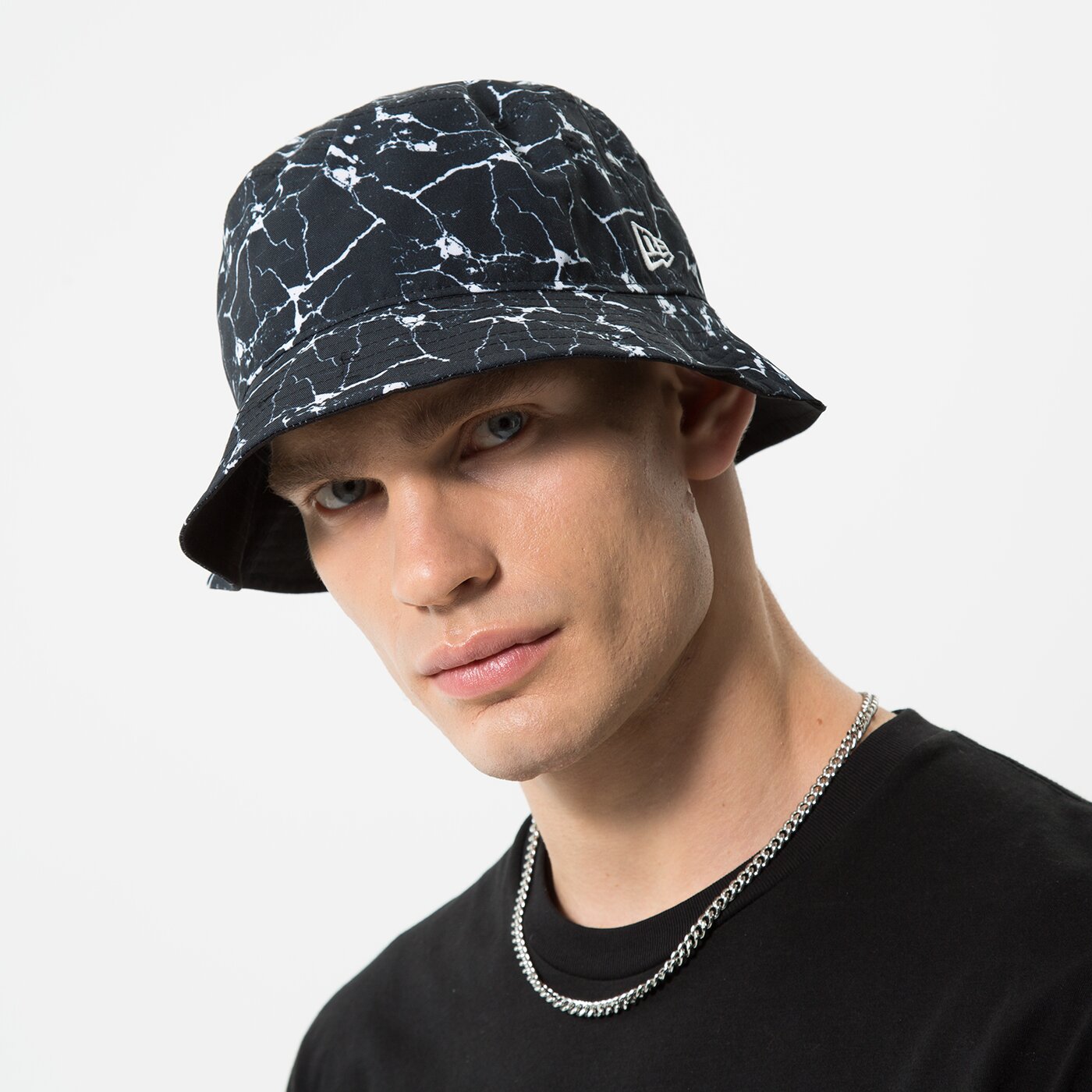 NEW ERA HUT MARBLE TAPERED BUCKET NEW ERA BLKWHI Schwarz