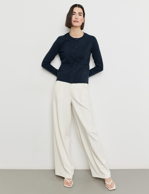 Strickjacke mit geschlitzten Ärmeln