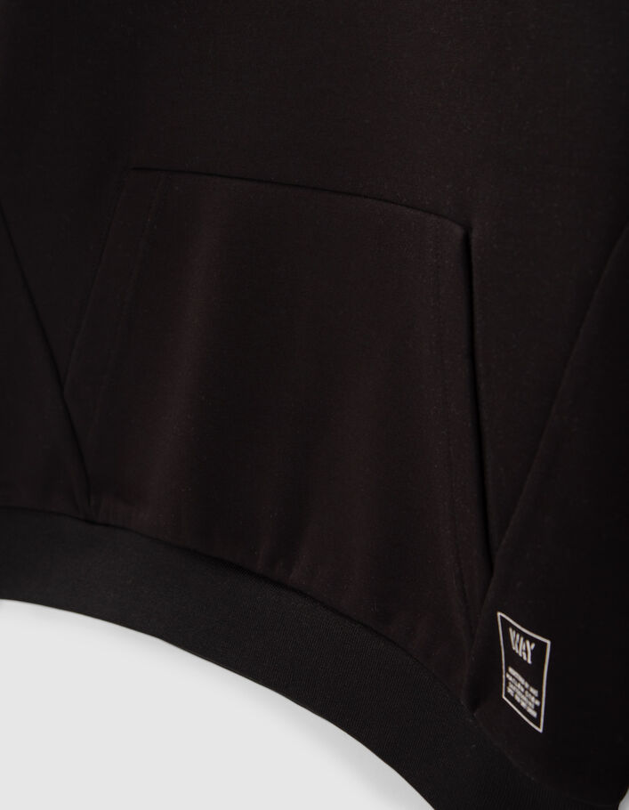 Sweat noir marquages col et relief garçon