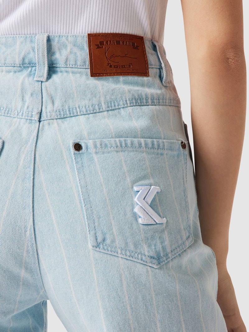 Jeans mit Streifenmuster in blau