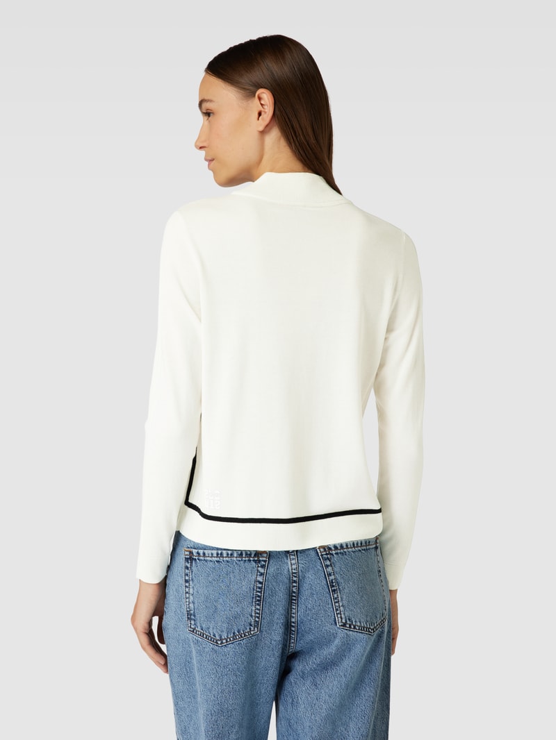 Strickpullover mit Stehkragen in offwhite