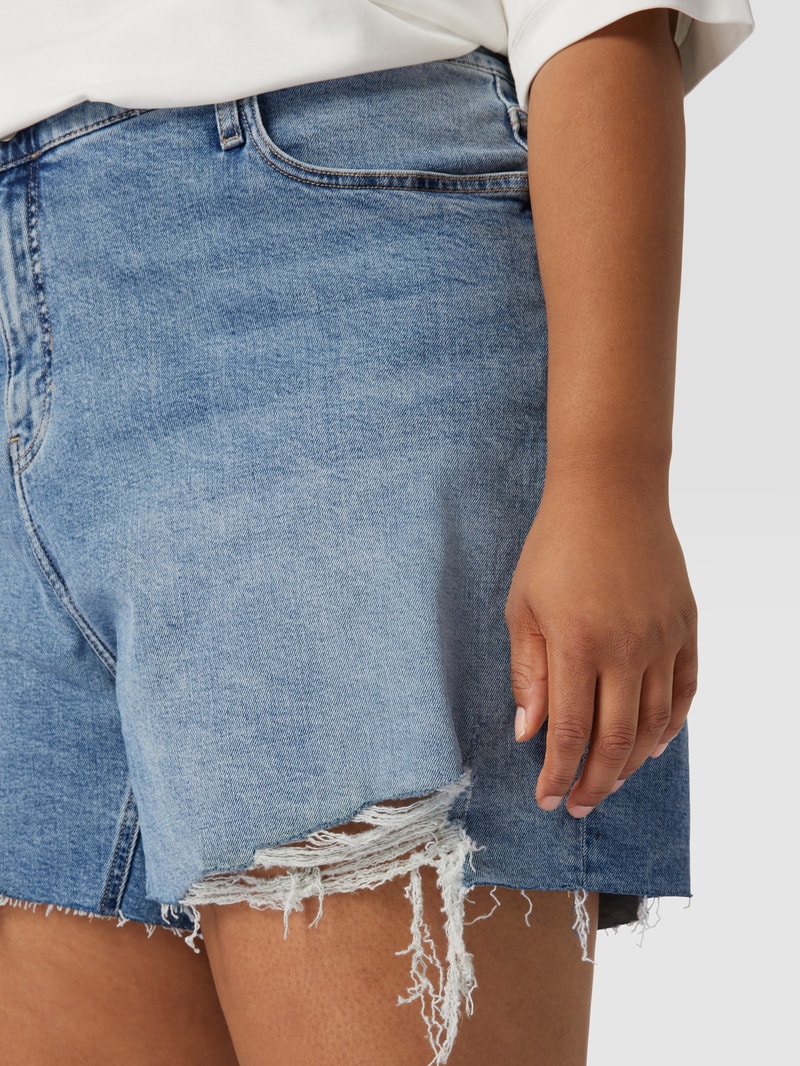 PLUS SIZE Jeansshorts mit Label-Patch aus Leder Modell 'Mom' in jeans