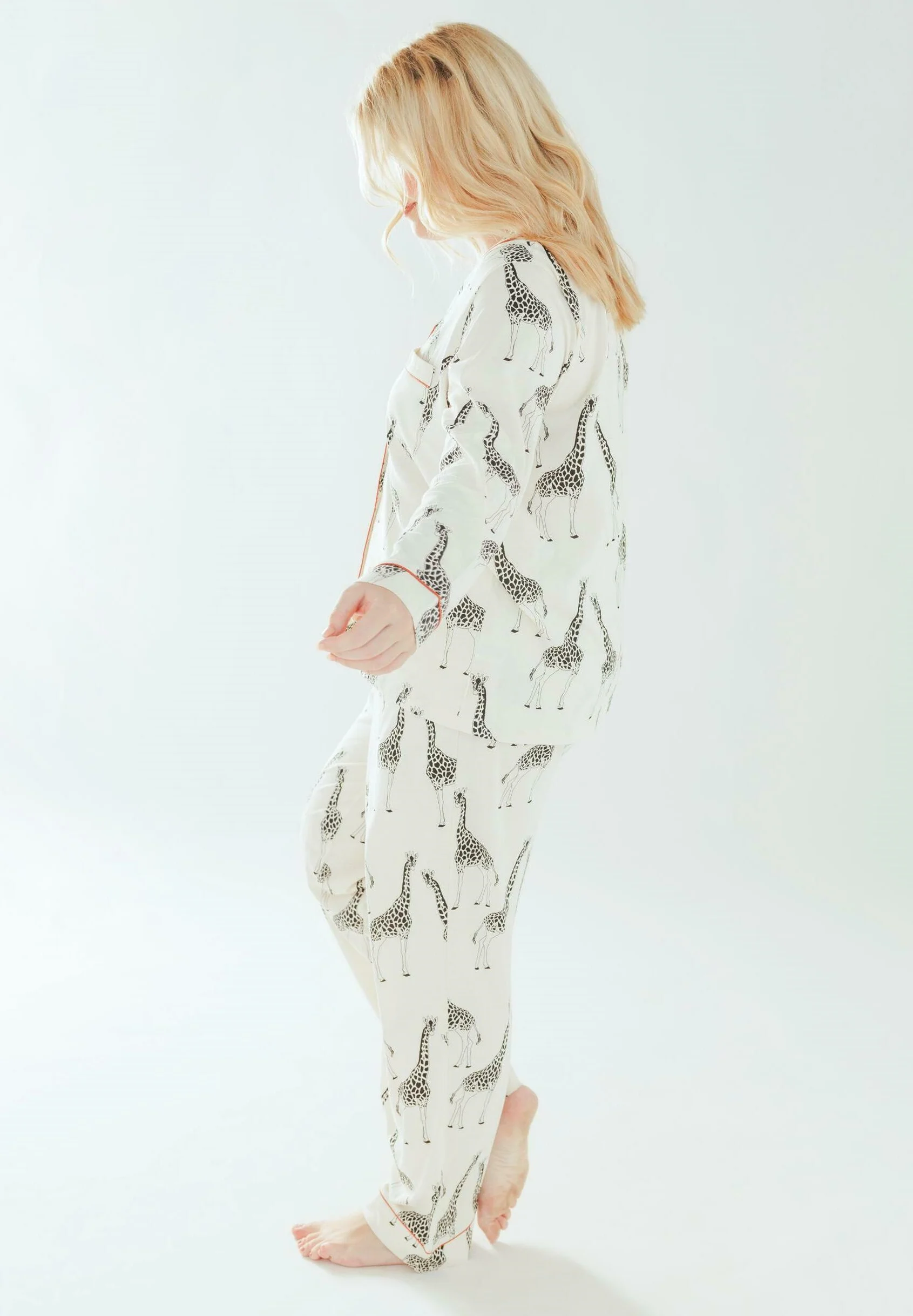 Chelsea Peers CONJUNTO DE BOTONES CON JIRAFA CURVA - Pijama