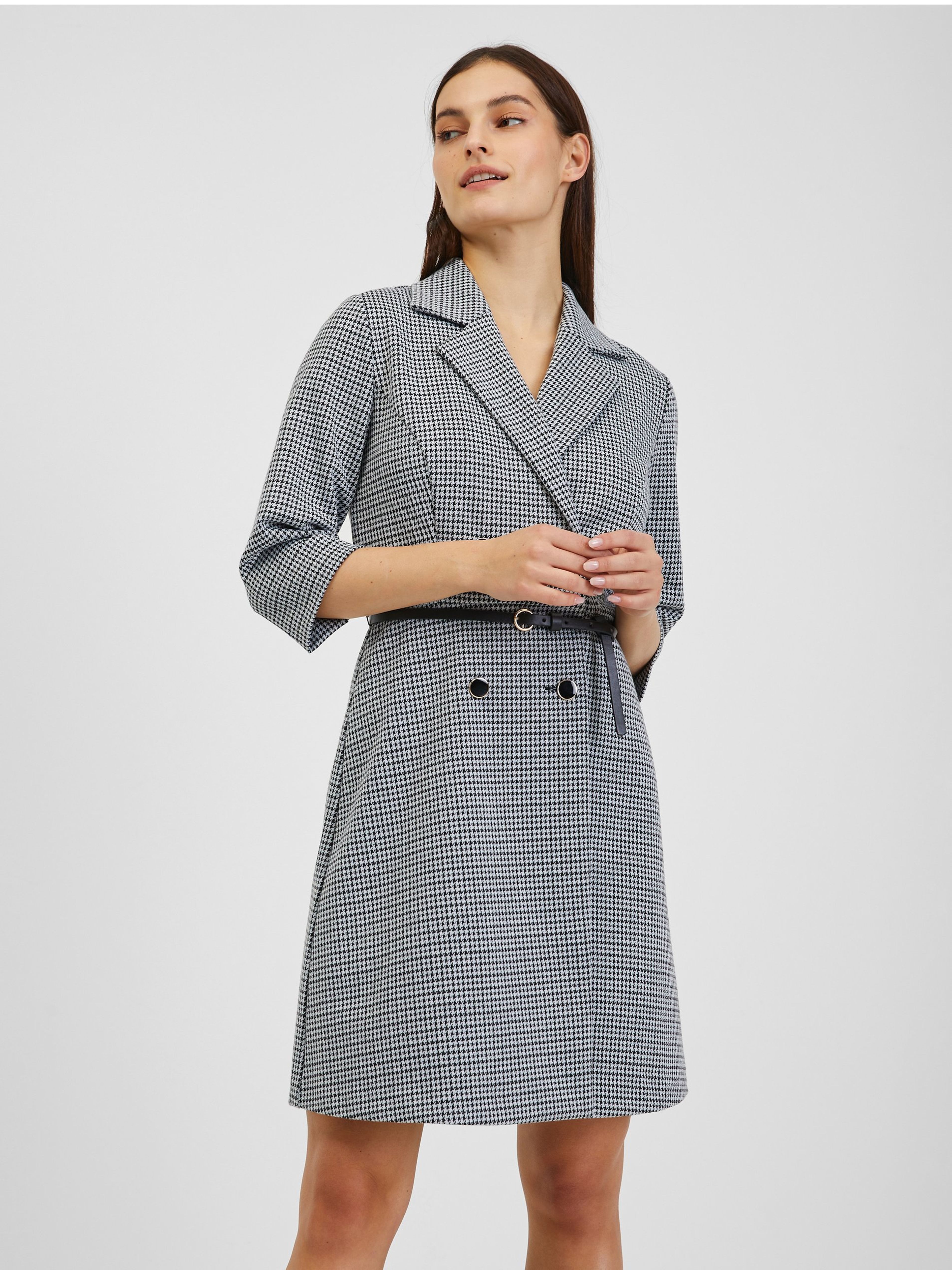 Weißes und schwarzes gemustertes Damenkleid ORSAY