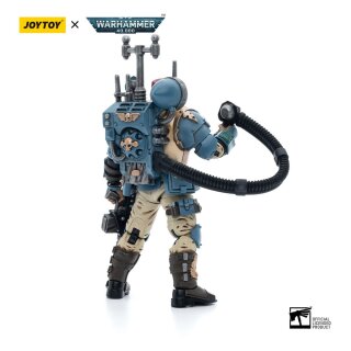 Warhammer 40k Actionfigur 1/18 Astra Militarum Tempestus Scions Command Squad 55th Kappic Eagles Vox Operator 12 cm