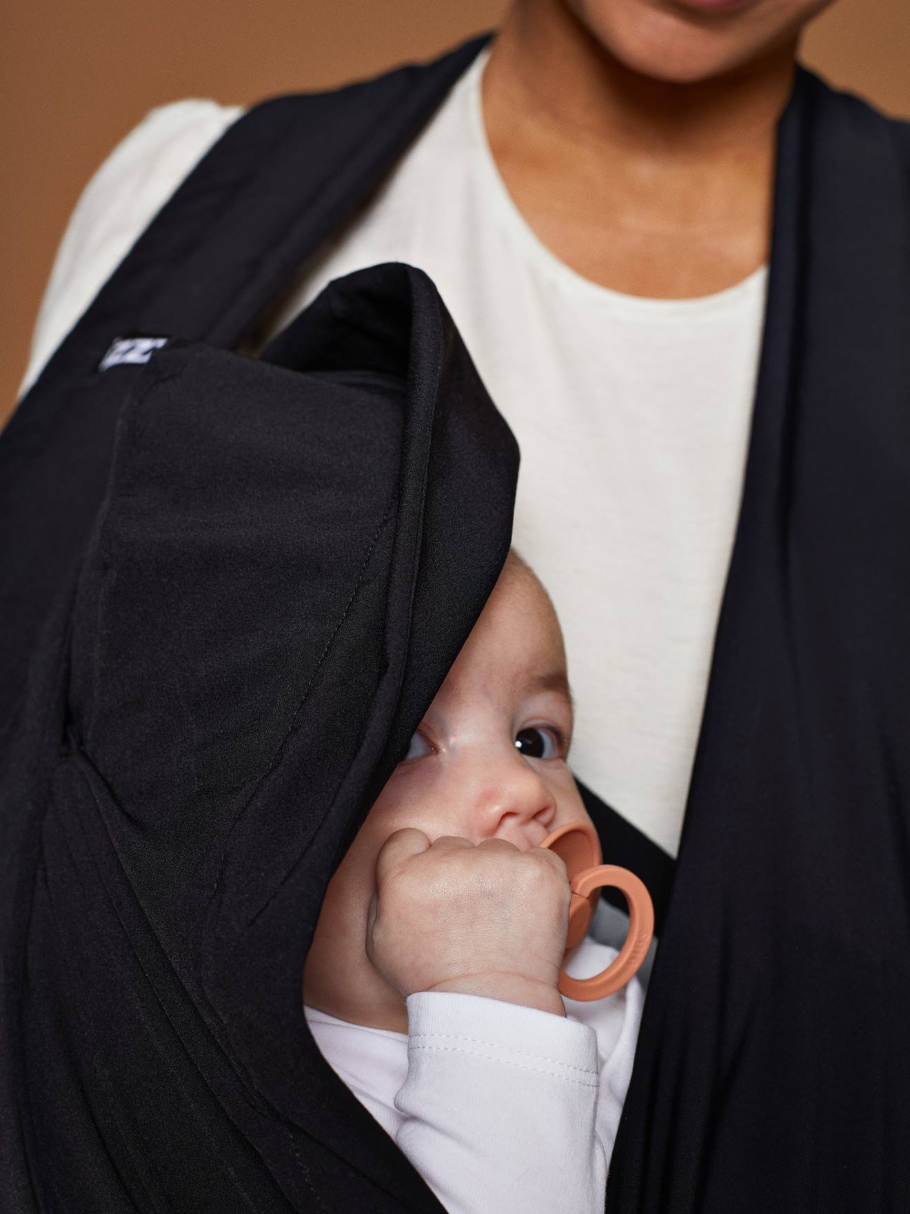 Echarpe porte-bébé IZZZI beige sable