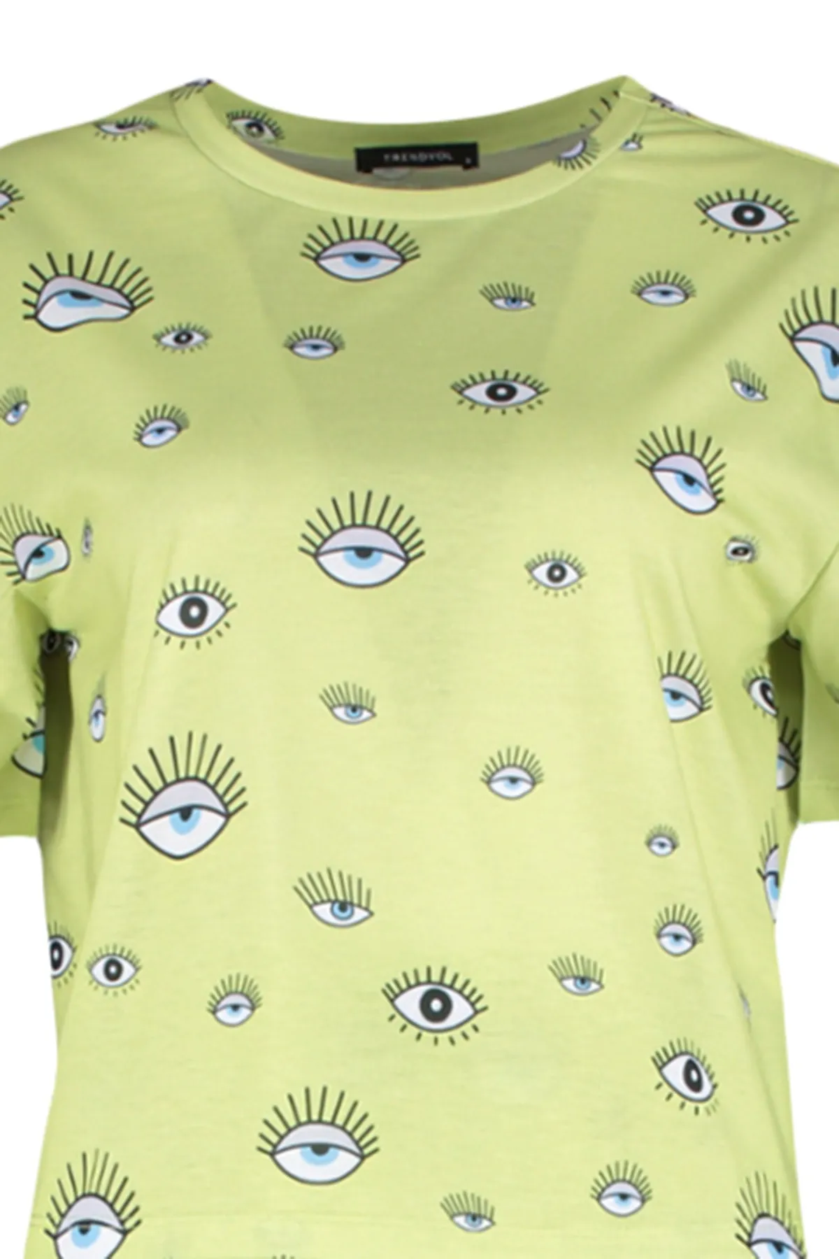 Trendyol Collection  Gestricktes Pyjama-Set mit T-Shirt und Hose mit grünem Augenmuster THMSS21PT0236