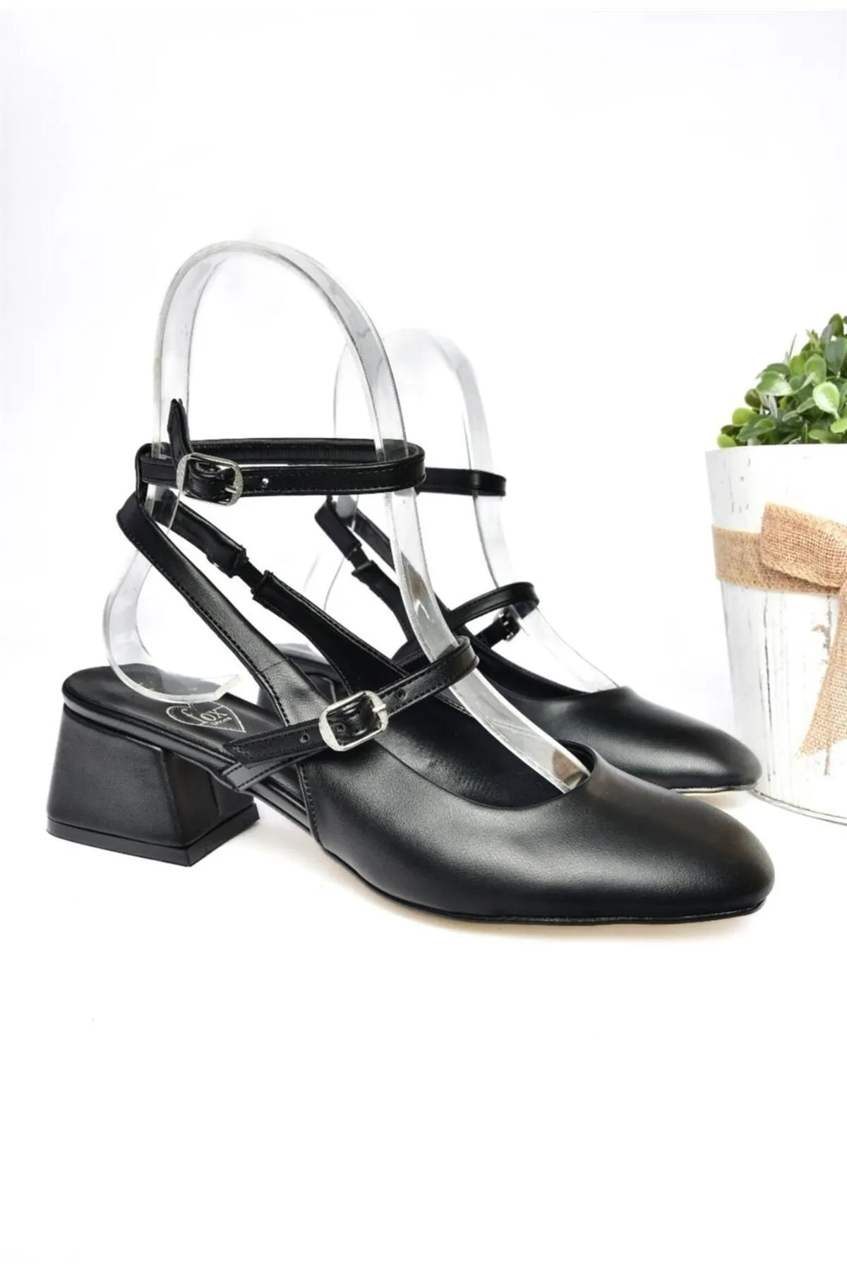 Fox Shoes  P654137009 Schwarze Mary Jane Damenschuhe mit niedrigem Absatz Maryjane