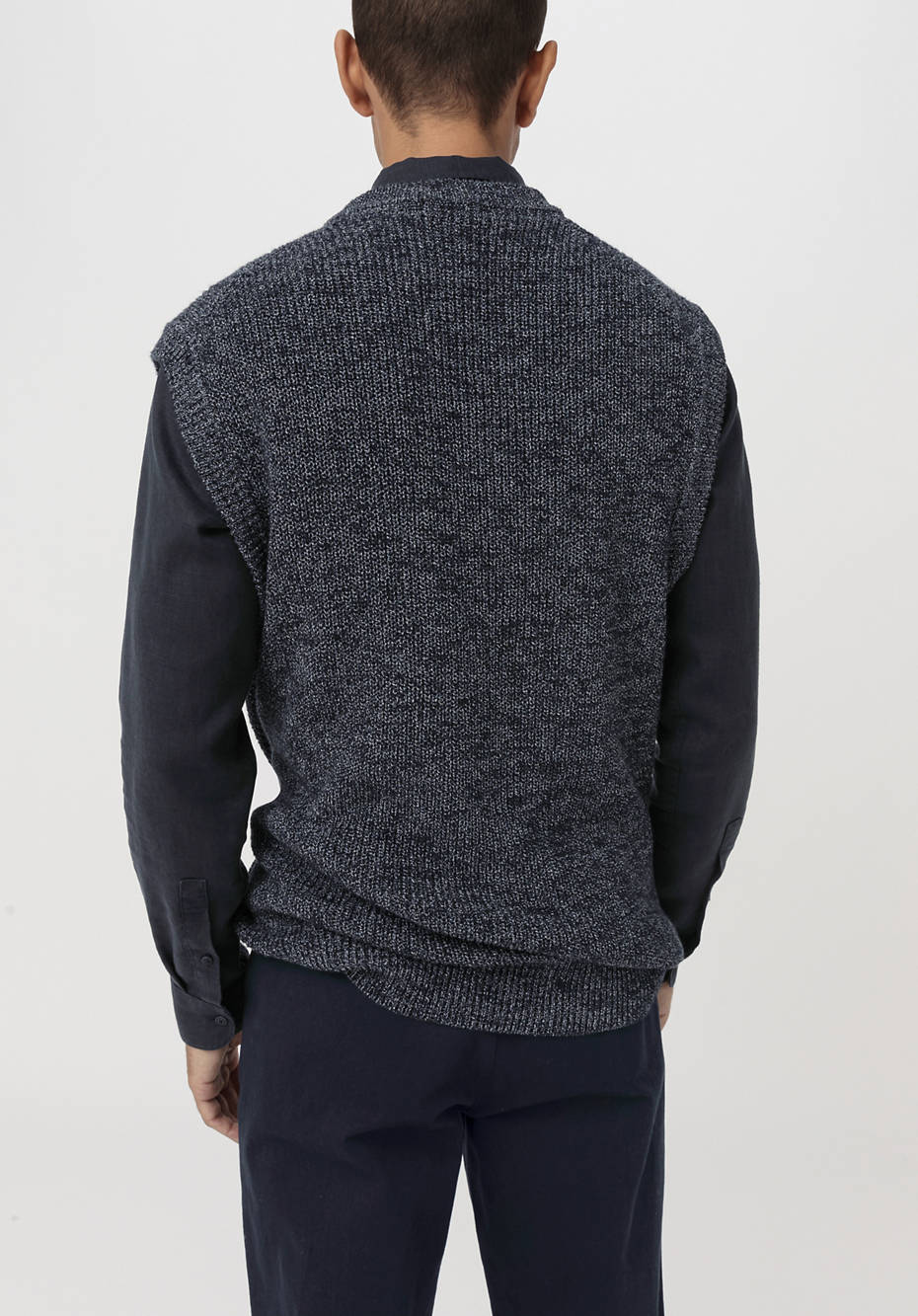 V-Neck-Pullunder aus Bio-Baumwolle mit Leinen