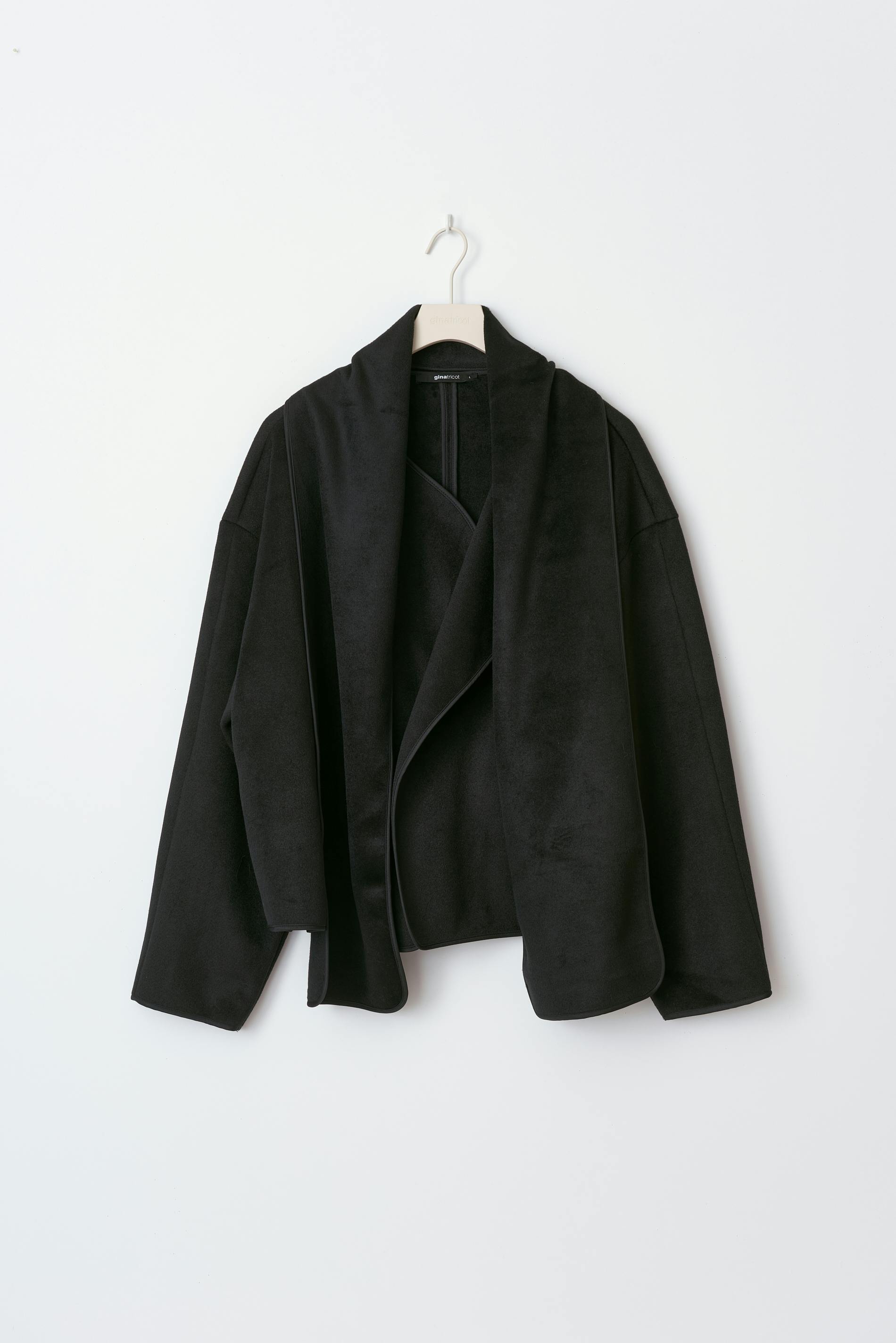Short scarf jacket