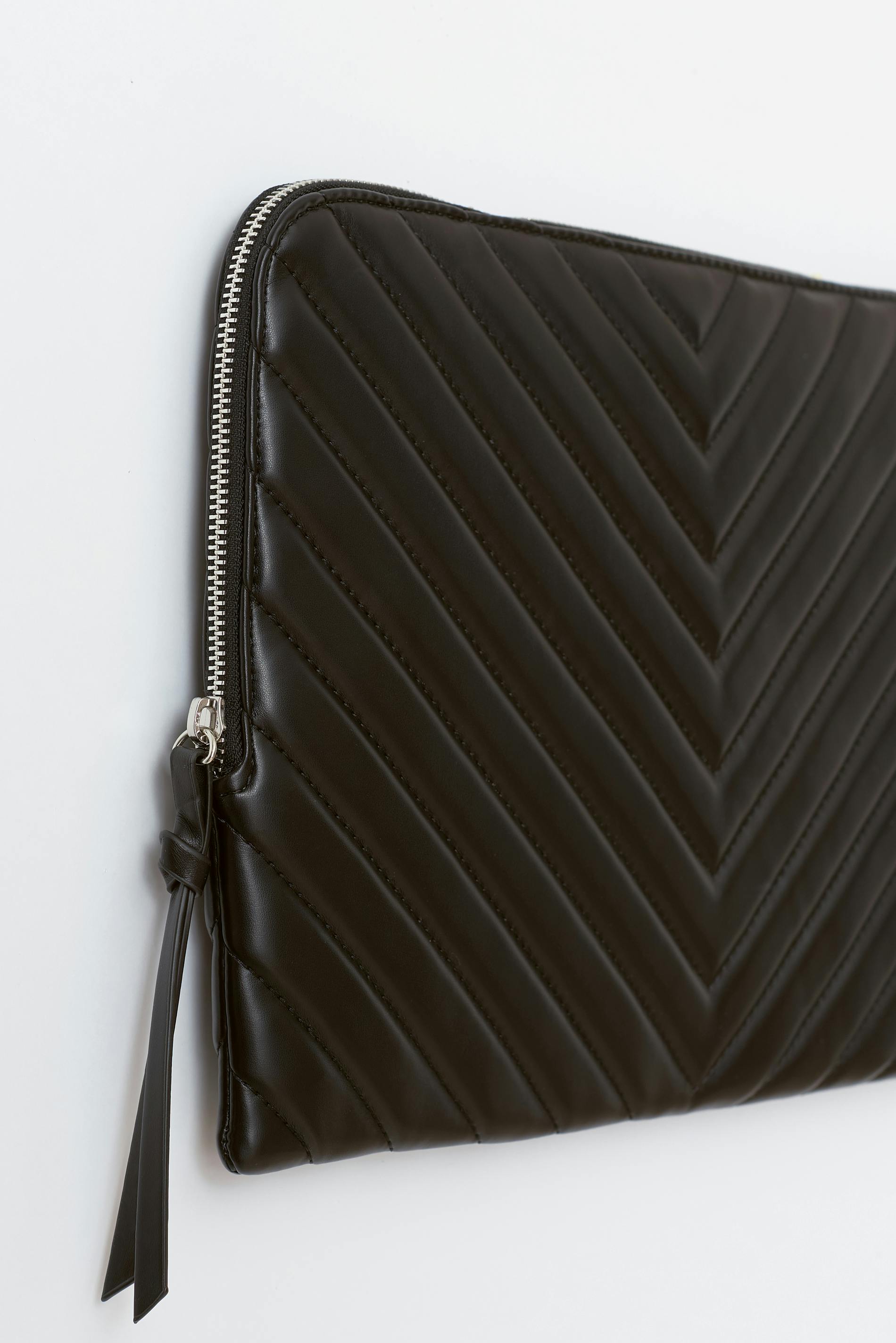 Quilted laptop case