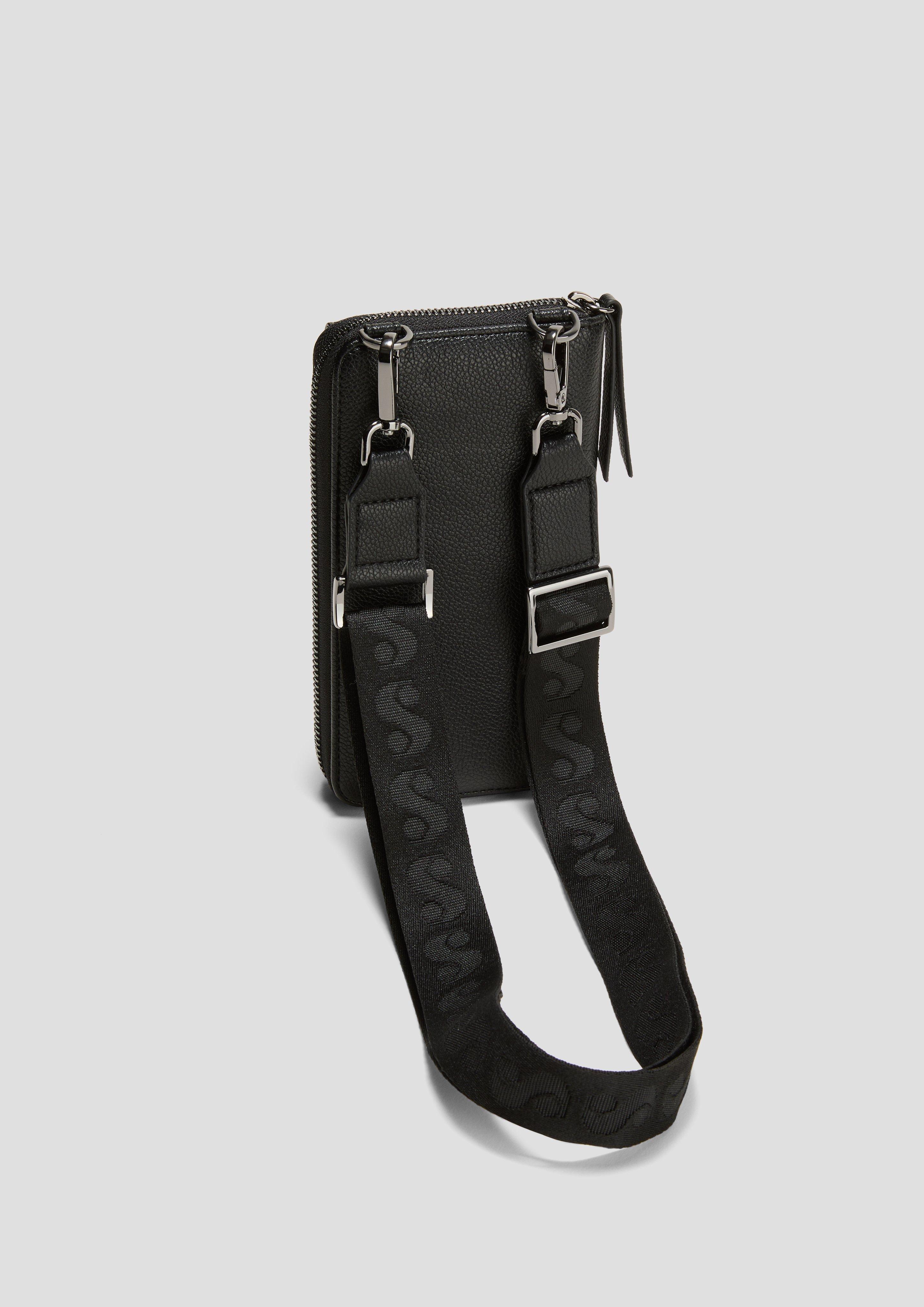 Handytasche in Leder-Optik  2137747-9999