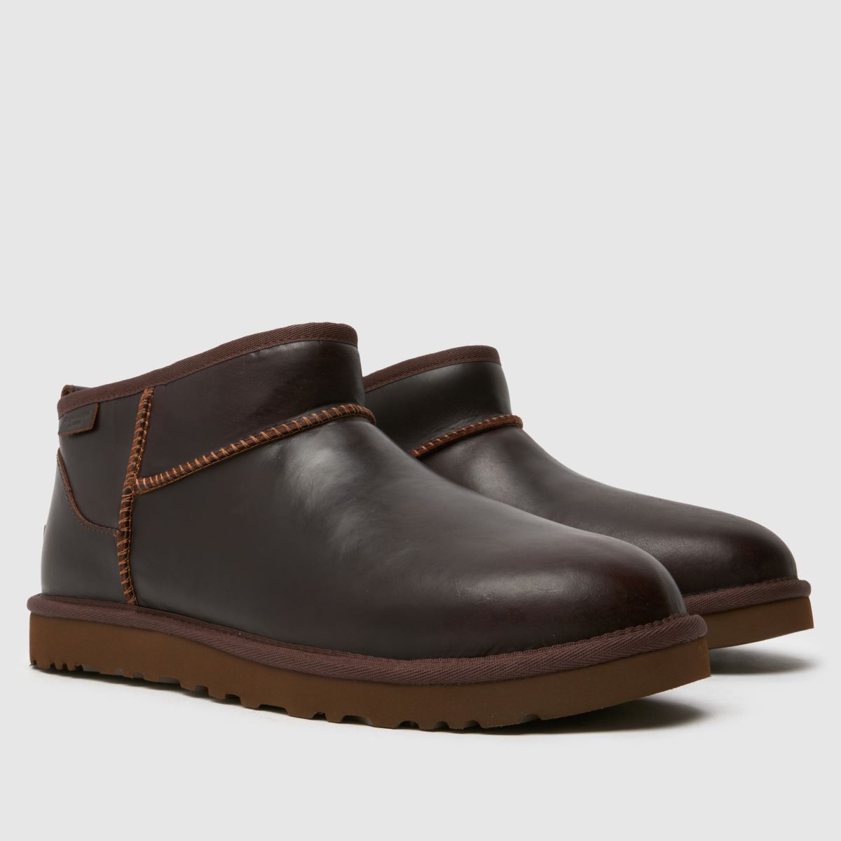 UGG – Classic Ultra Mini Regen – Stövlar i järnträ