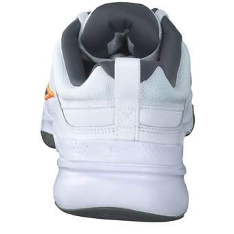 Nike Defy All Day Sneaker in weiß