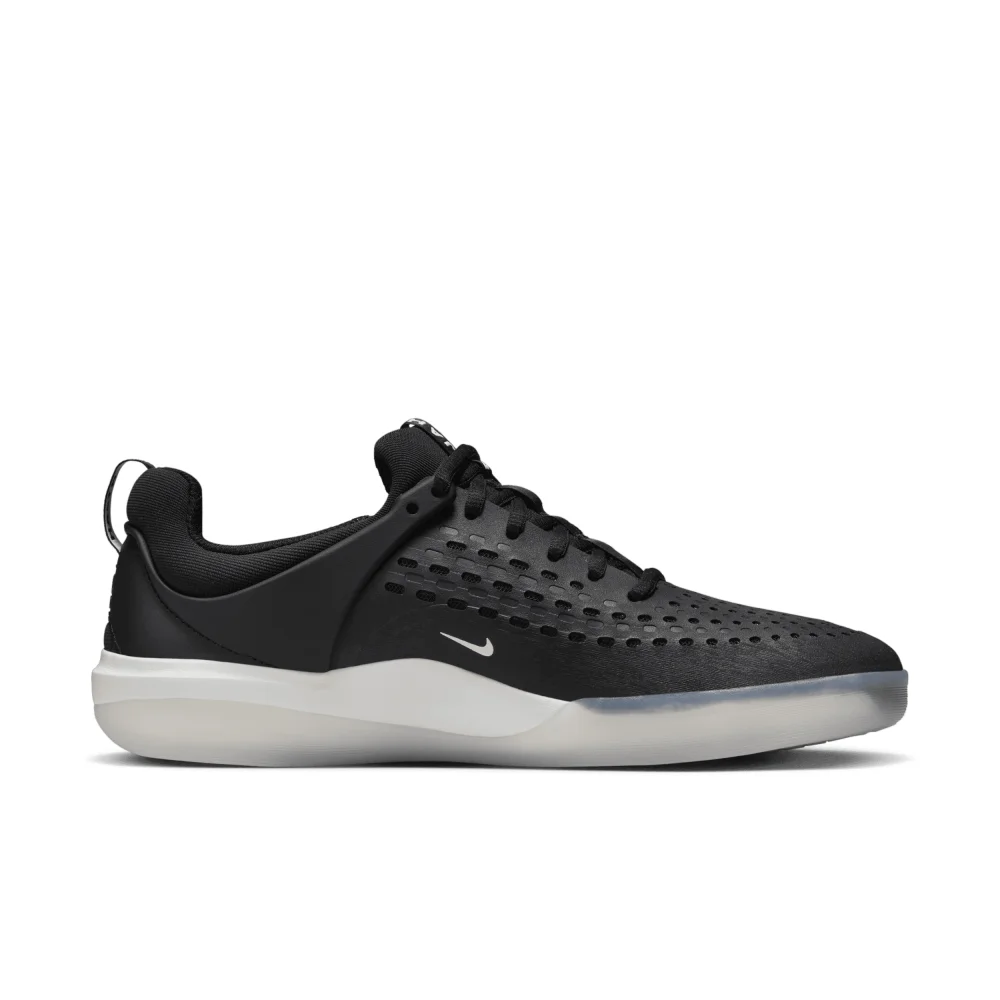 Nike Zoom SB Nyjah 3 DJ6130-002 / schwarz