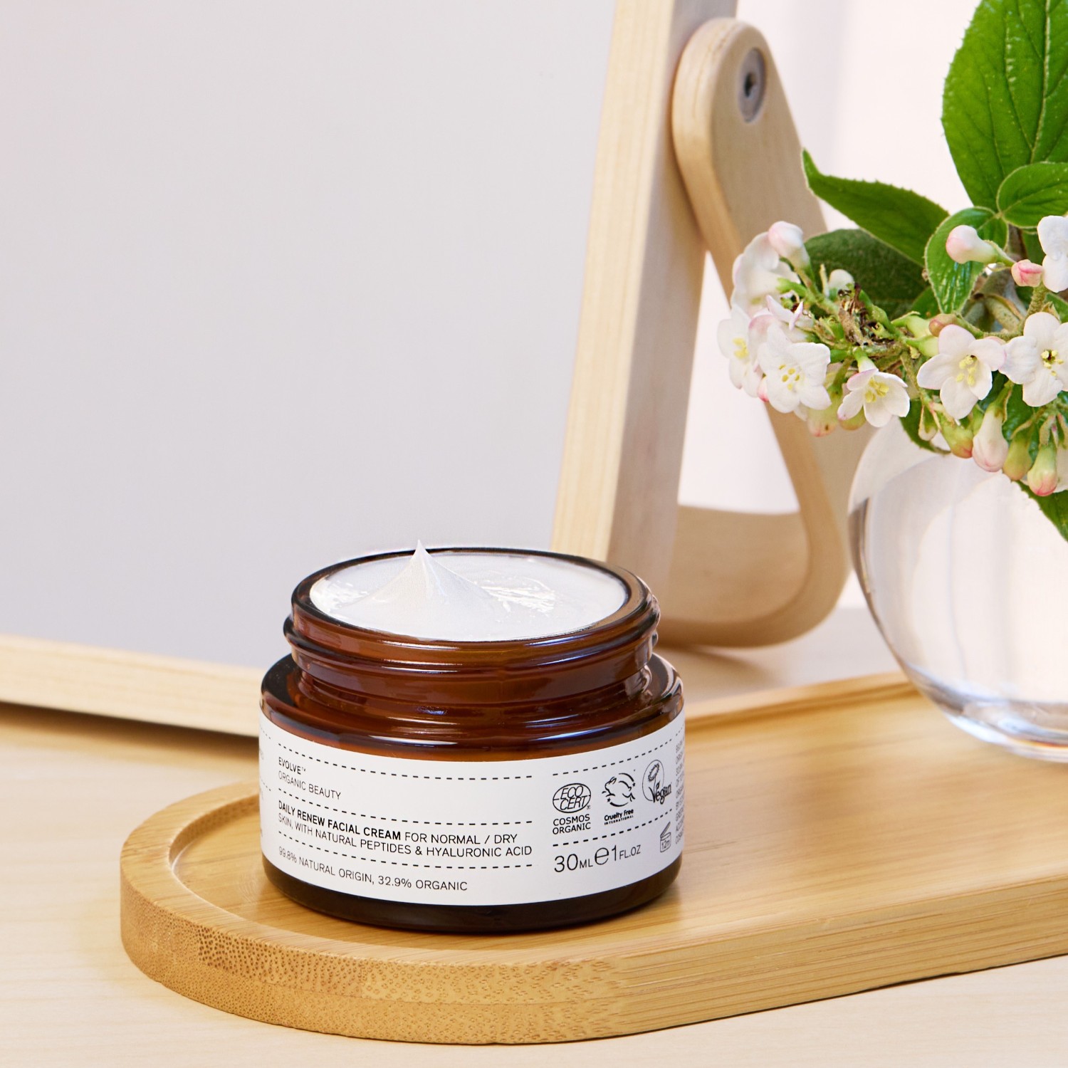 Evolve Organic Beauty Daily Renew krema za lice