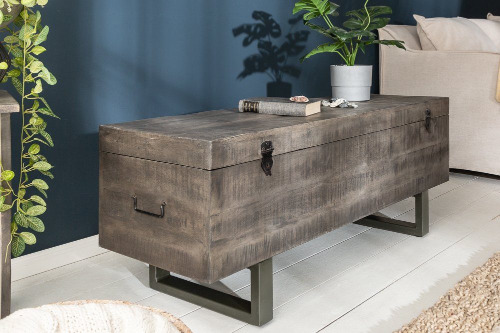 riess-ambiente Couchtisch FACTORY LOFT 115cm grau, Truhe · Sitzbank · Massivholz · Metall · mit Fach · Industrial