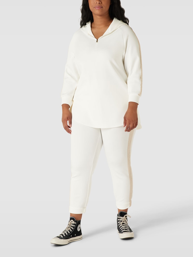 PLUS SIZE Hoodie mit kurzem Reißverschluss Modell 'OLFATTO' in offwhite