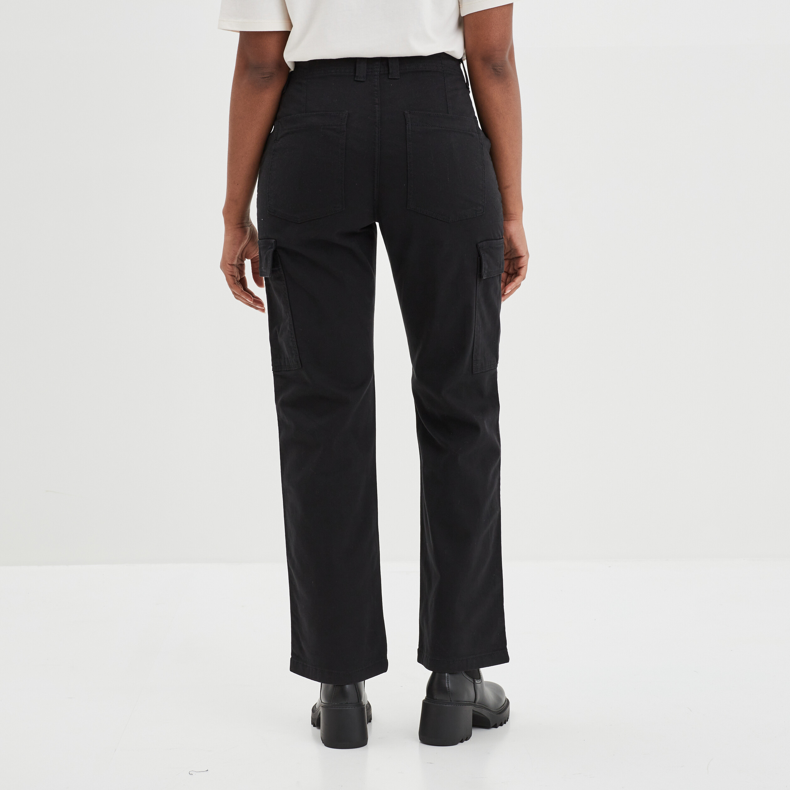 Pantalon cargo droit noir femme | La Halle