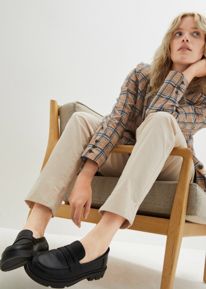Stretch-Chino mit Bequembund und gekrempeltem Saum