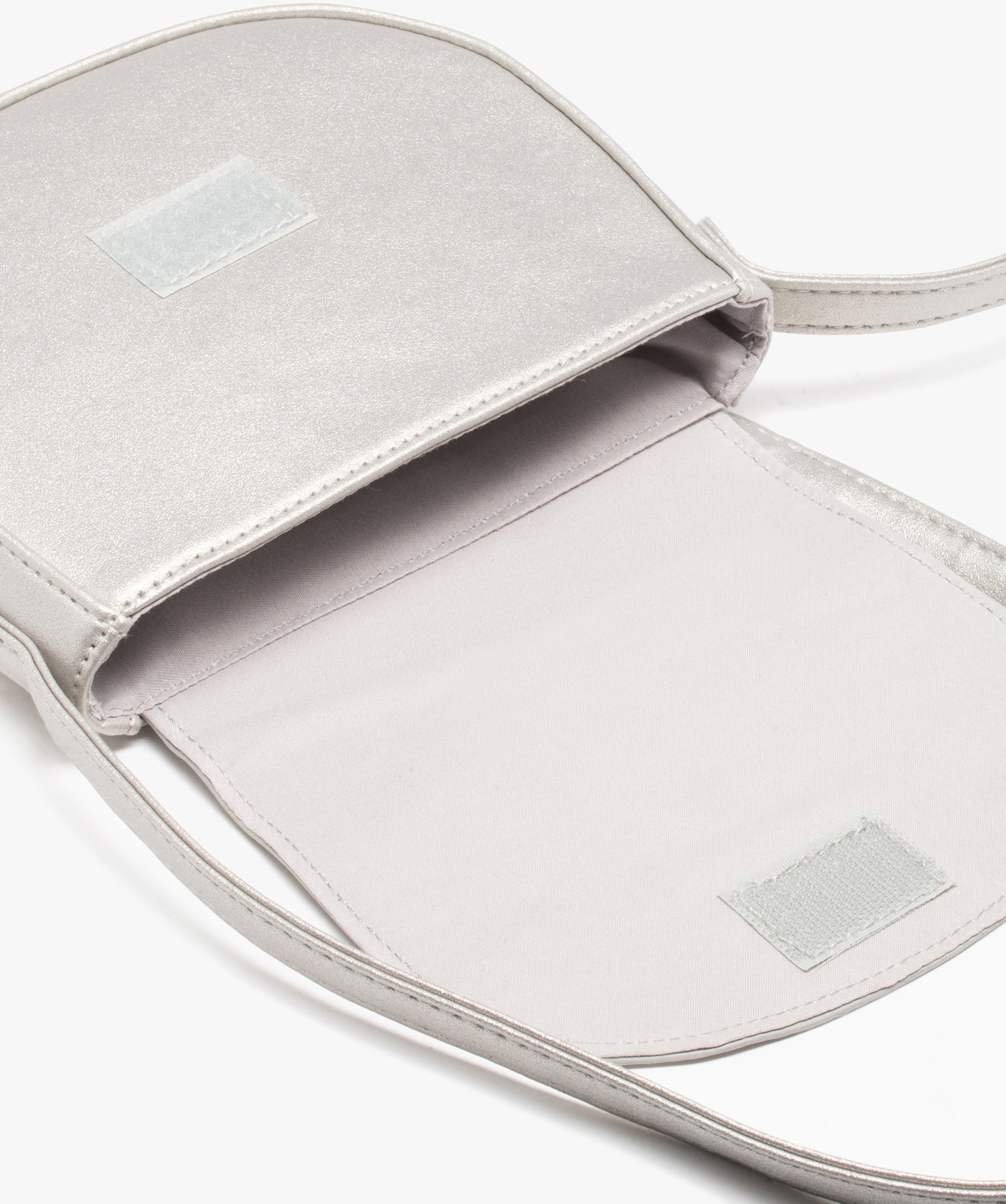 Sac besace demi-lune avec rabat brodé fille argent | GEMO