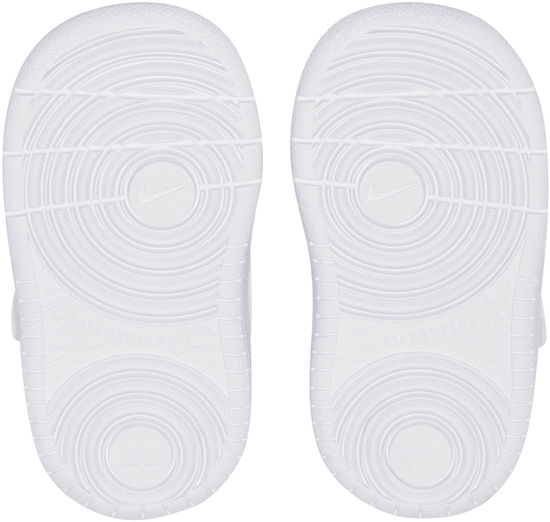 Nike Sportswear Court Vision Low Sneaker Design auf den Spuren des Air Force 1