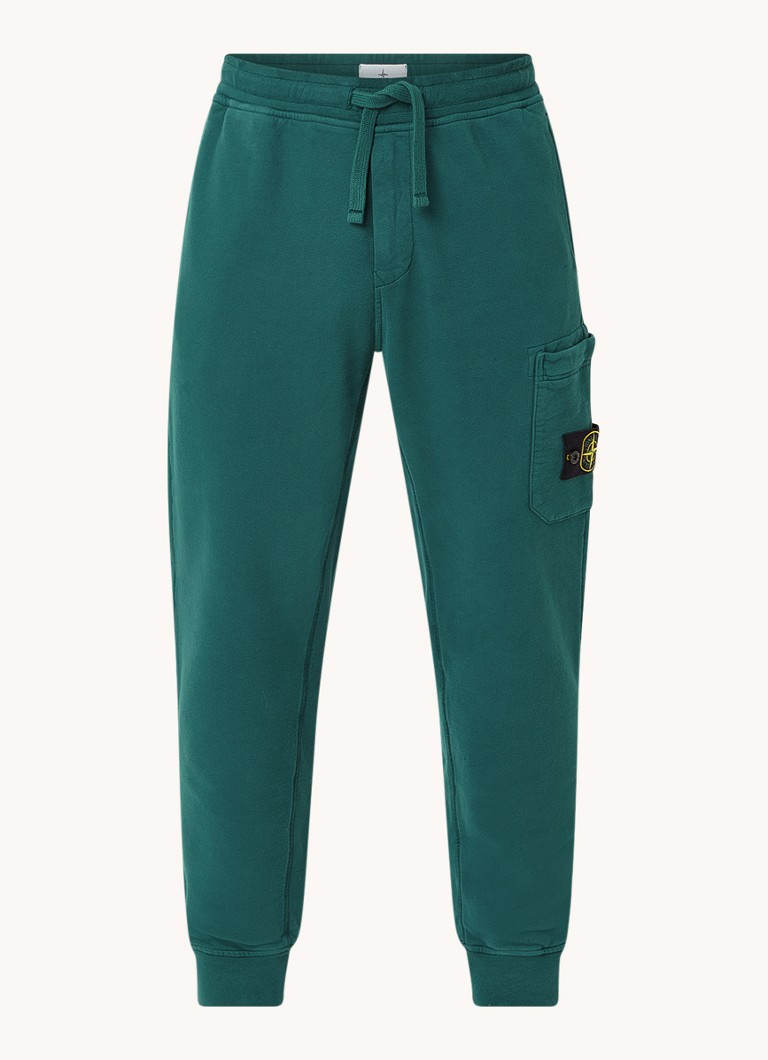 Stone Island 62620 sašaurinātas sporta bikses ar sānu kabatām un logotipu