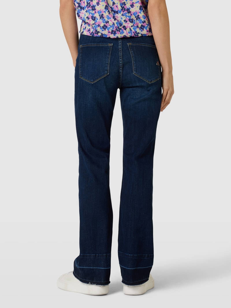 Jeans mit Label-Details in dunkelblau