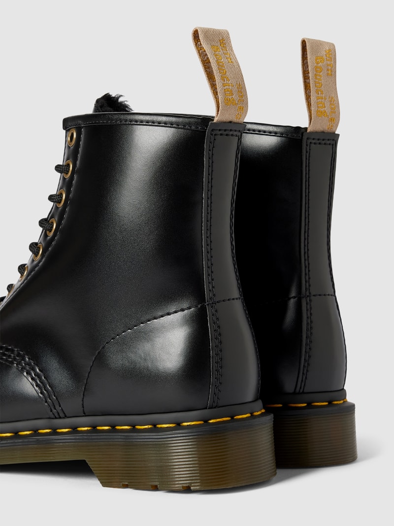 Boots mit Schnürung Modell 'Vegan' in schwarz