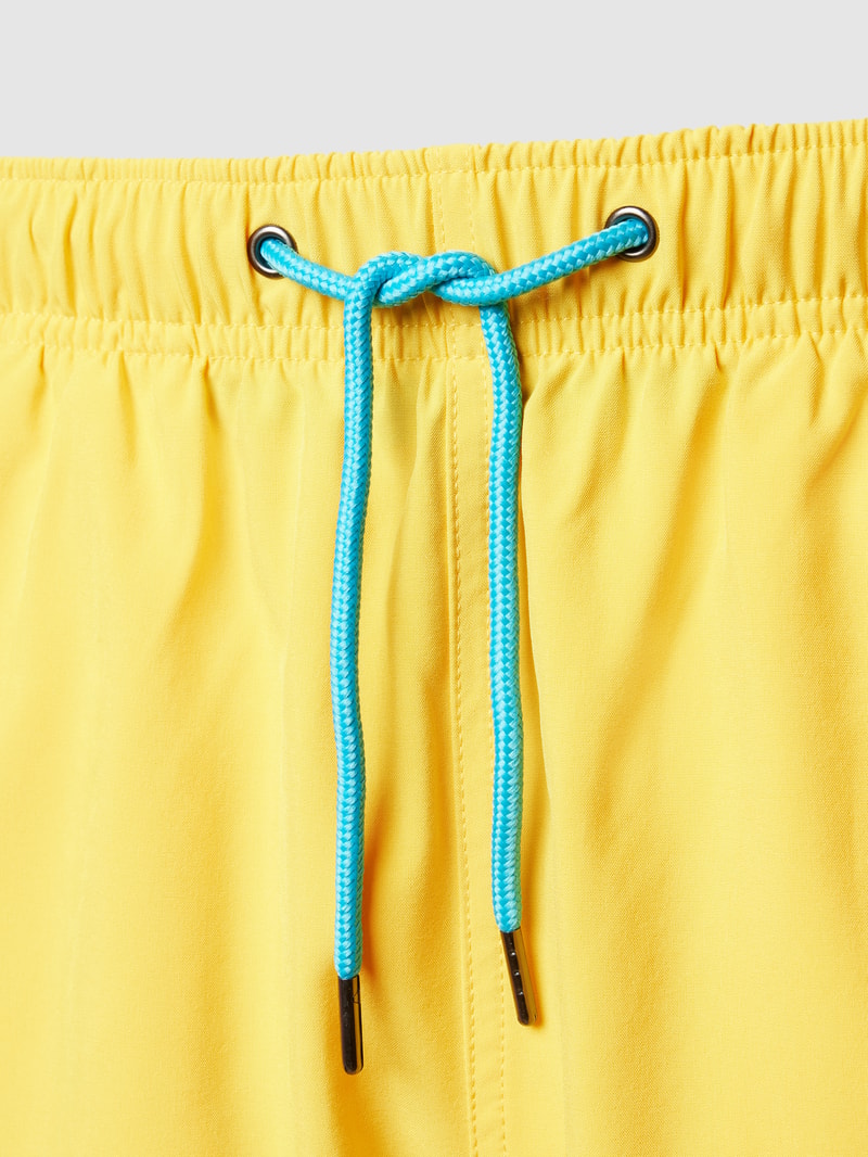 Badehose mit Reißverschlusstasche in gelb
