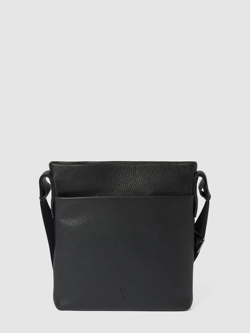 Umhängetasche mit Label-Detail Modell 'CARDONA' in schwarz