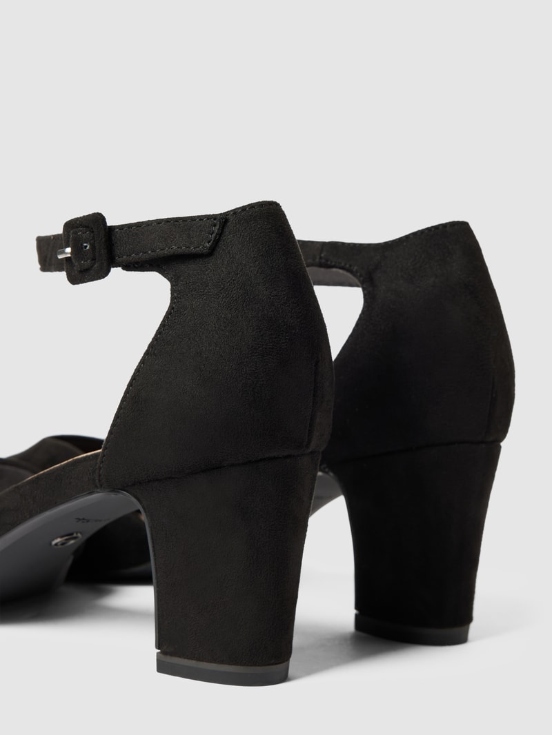 Pumps mit Dornschließe in schwarz