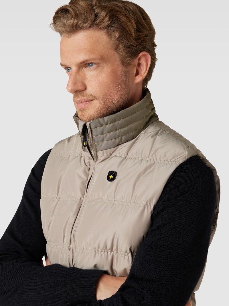 Steppweste mit Label-Applikation Modell 'SNOWDOME' in sand