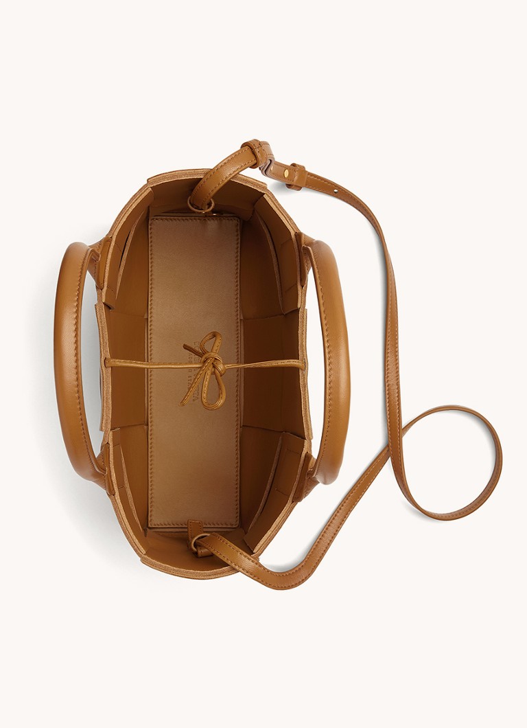 Geanta de cumparaturi din piele de miel Bottega Veneta Mini Arco