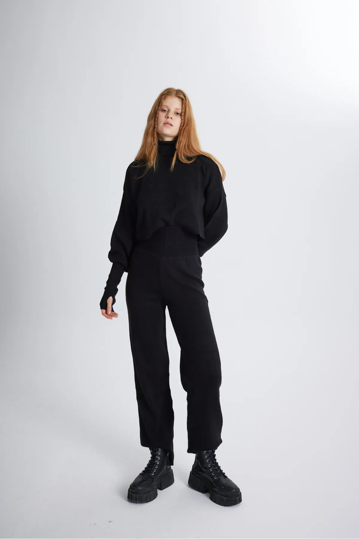 HOLLY LOLLY  Bottom Top Strickwaren Thinky Suit Schwarz