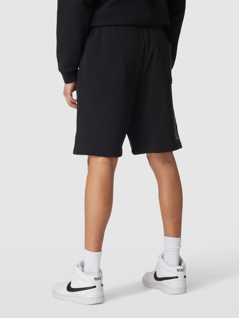 Shorts mit Label-Stitching in schwarz