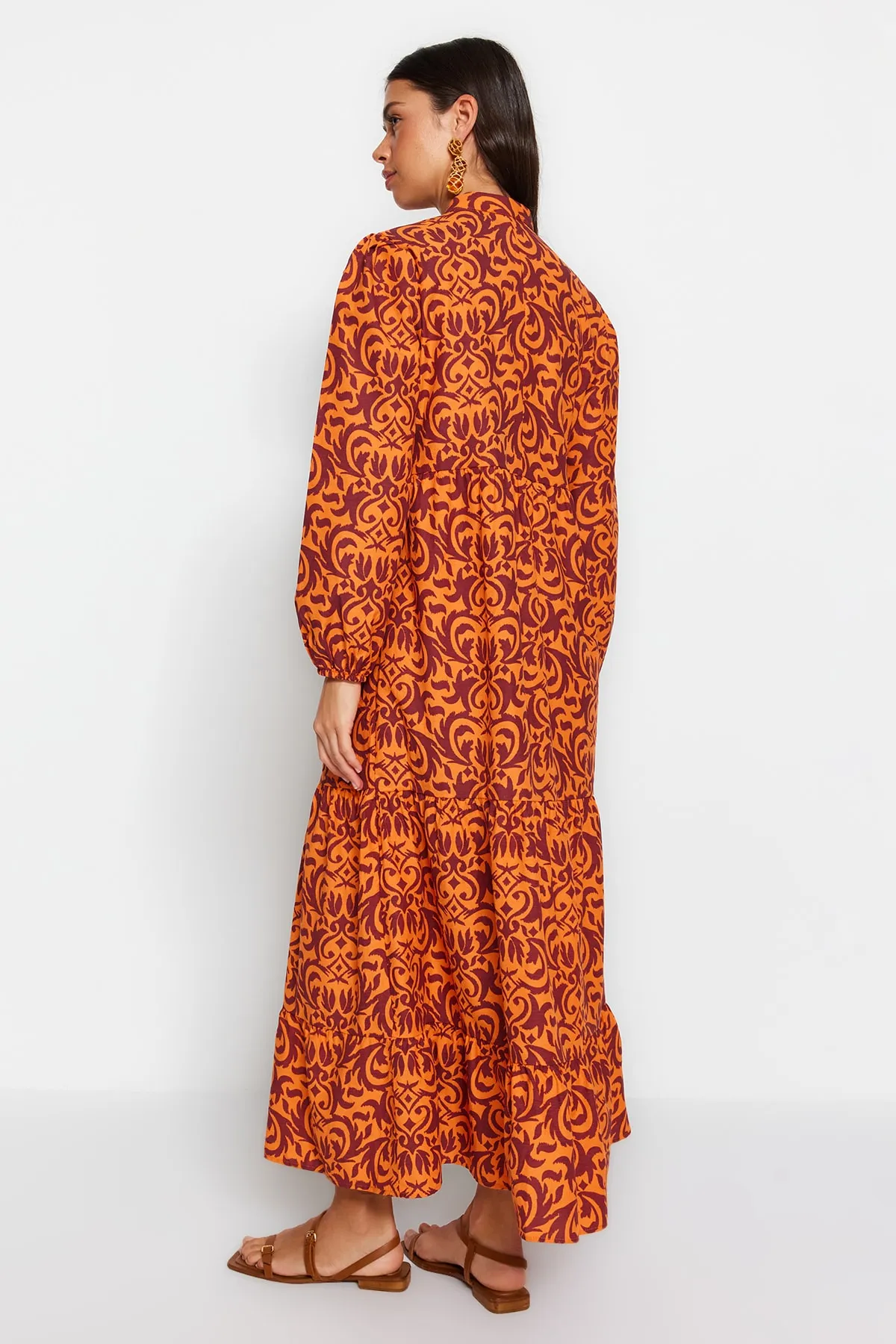 Trendyol Modest  Orange gemustertes Kleid aus gewebter Baumwolle mit halber Knopfleiste und weiter Passform TCTSS23EB00222