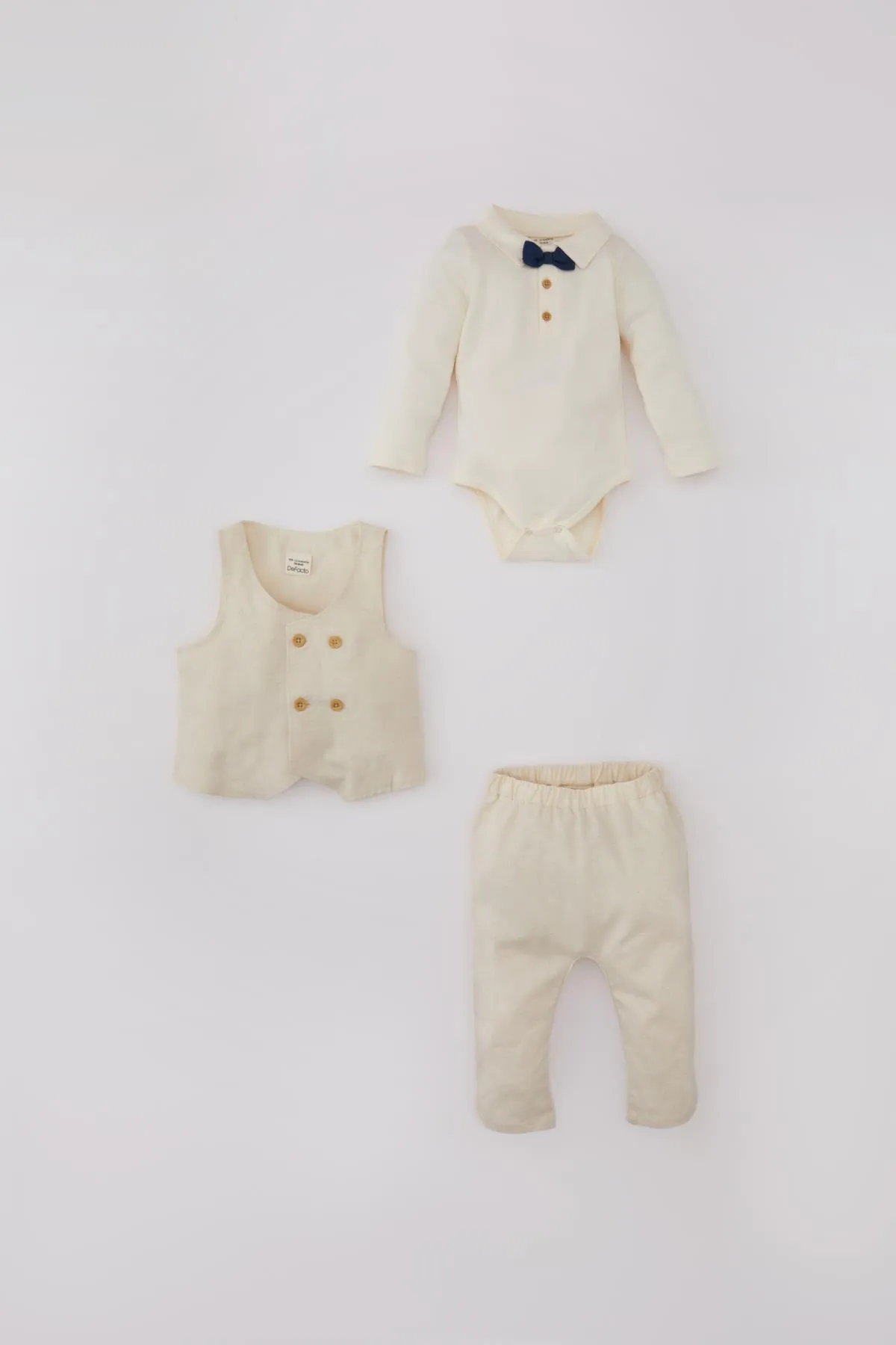 DeFacto  Baby Jungen Langarm Druckknopf Body Weste Hose Leinen 3-teiliges Set B9507A524SM