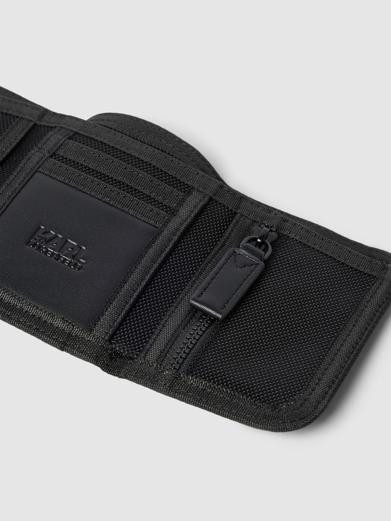 Portemonnaie mit Label-Patch Modell 'k/rsg trifold' in schwarz