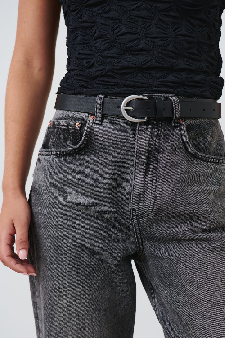 Clean buckle belt