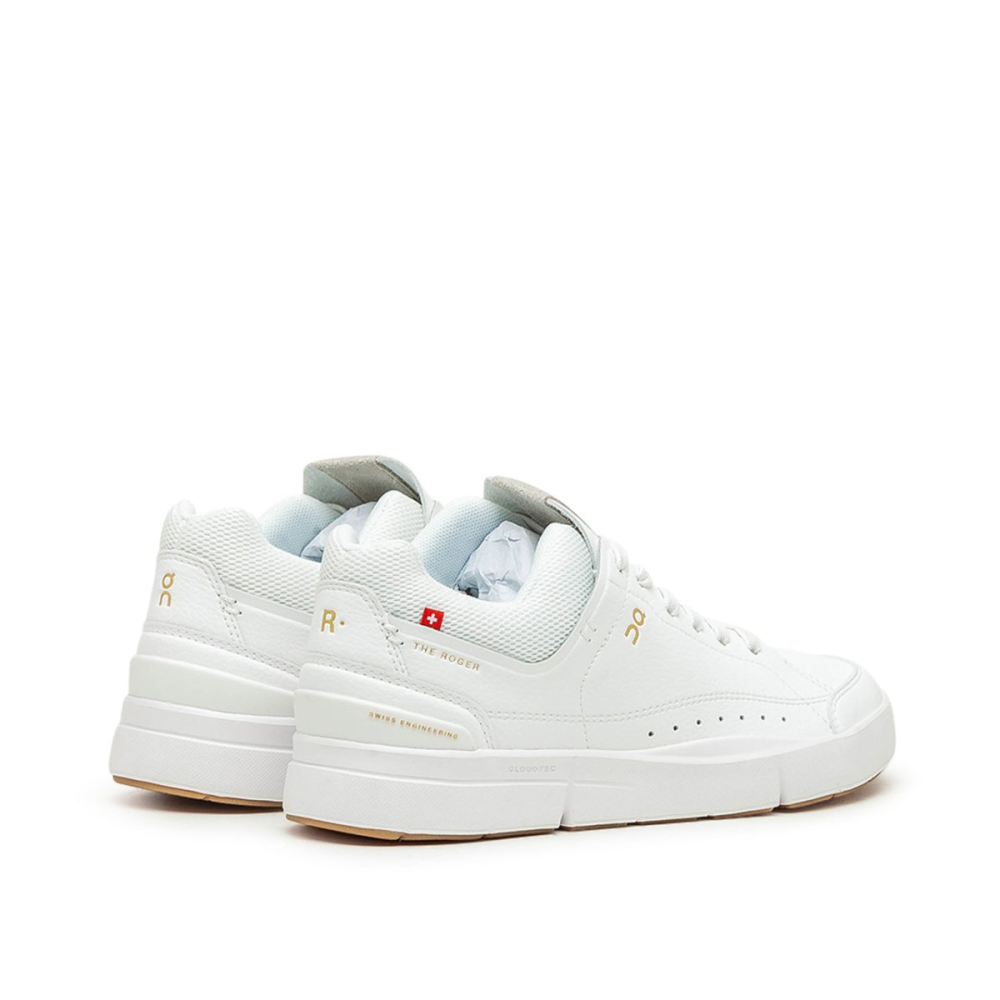 ON The Roger Centre Court WMNS 48.99437 / weiss