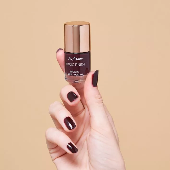 MAGIC FINISH Nagellack: Studio Nail Polish