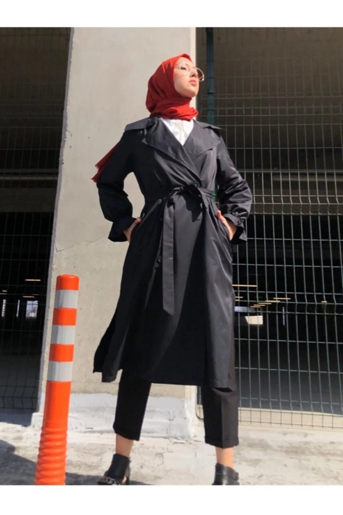 VOLT CLOTHİNG  Geknöpfter Trenchcoat für Damen